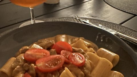 Krämig fläskfilépasta