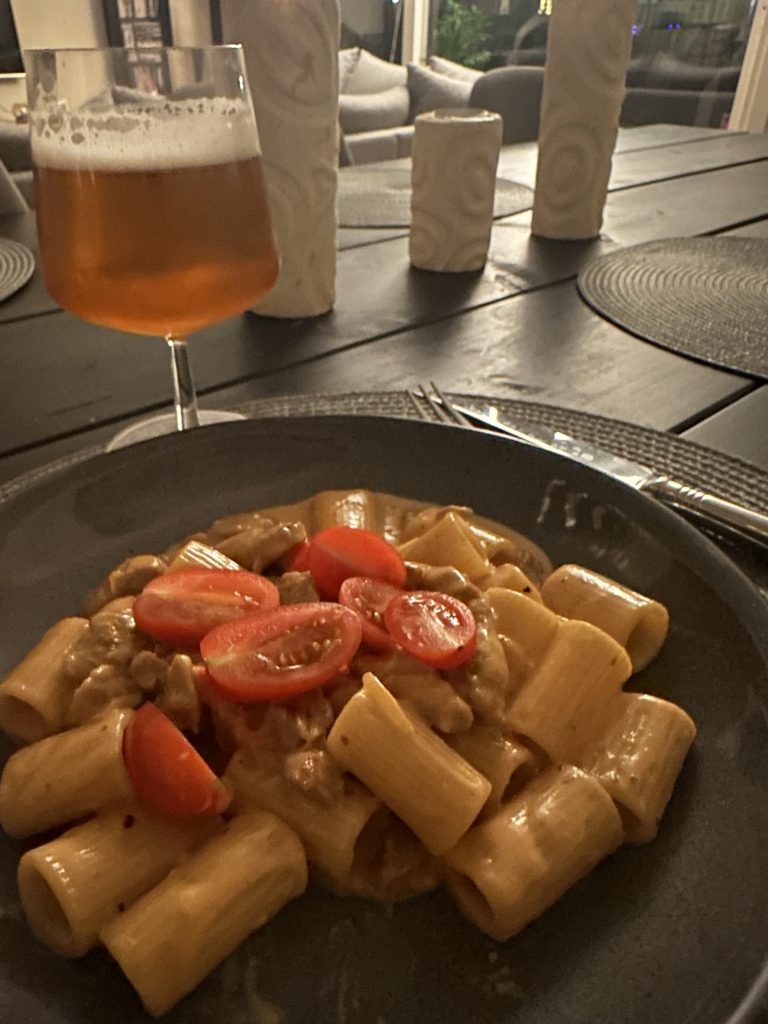 Krämig fläskfilépasta