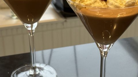 Drömlik Baileys & Mjölkchokladmousse